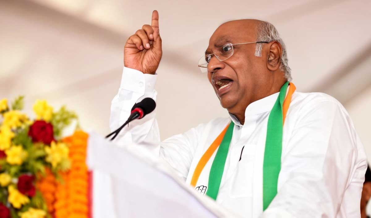 Congress President Mallikarjun Kharge's big blast in Cooch Behar!
