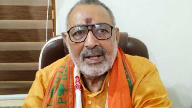 Giriraj Singh's attack on Rahul Gandhi