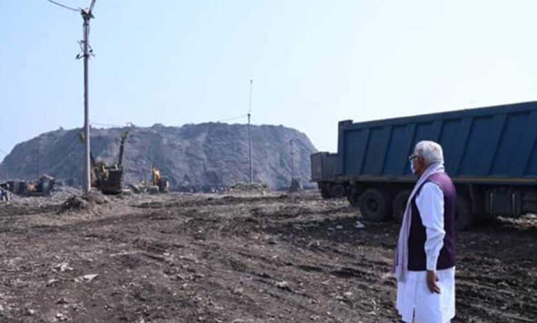 Manohar Lal inspected the Bhalswa dumpsite