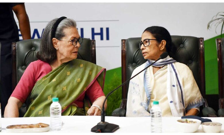 Mamata Banerjee will meet Sonia Gandhi in Delhi today