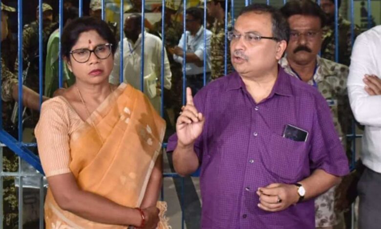 TMC workers come out in support of Mamata Banerjee
