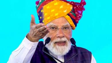 PM Modi appealed for support for handloom weavers and expressed concern over single use plastic