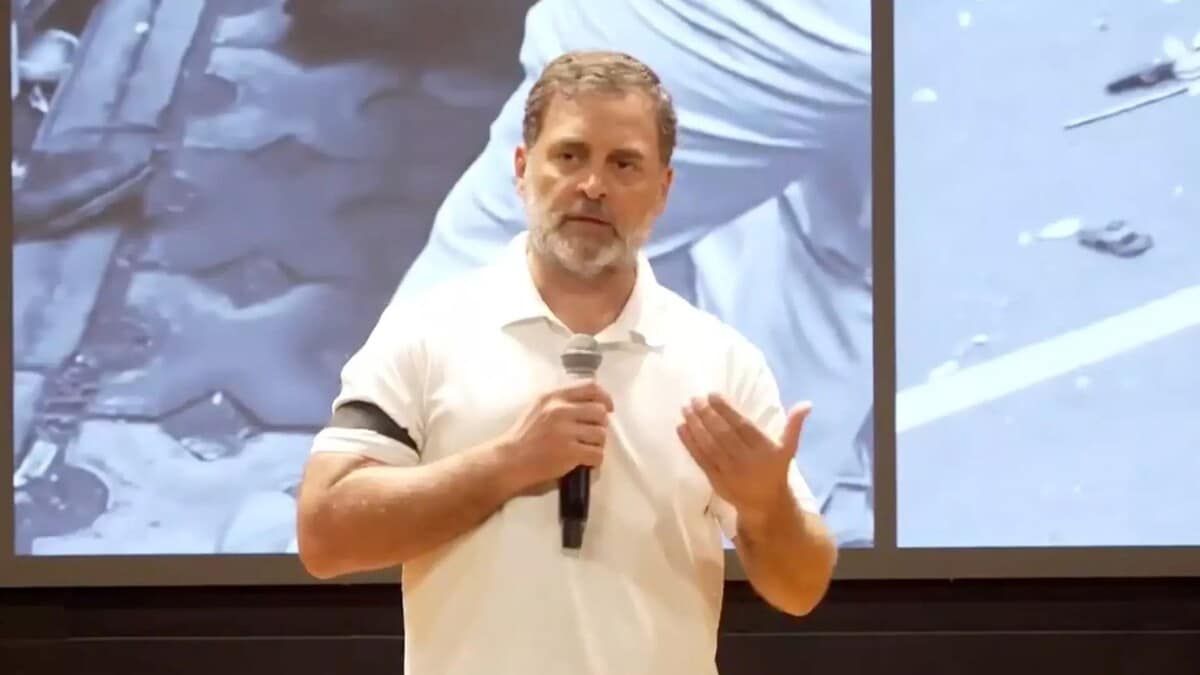 Rahul Gandhi slams government over police action against students