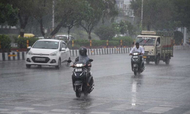 UP Monsoon Alert Heavy rain in several districts including Lucknow and Varanasi orange and yellow alerts issued