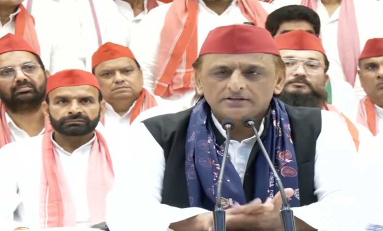 Akhilesh Yadav attacks UP STF, calls it a force that tortures its own caste