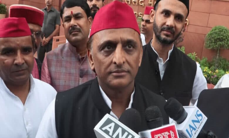 Akhilesh Yadav termed Prashant Kishor victory a return gift from the BJP