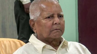 Allegation of AK-47 firing by Lalu Prasad Yadav government amidst student protests