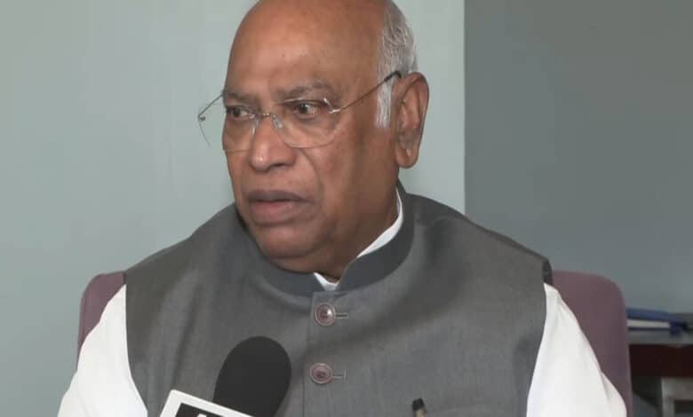 Congress opposes FCRA bill Mallikarjun Kharge said this in the Bishops Board meeting