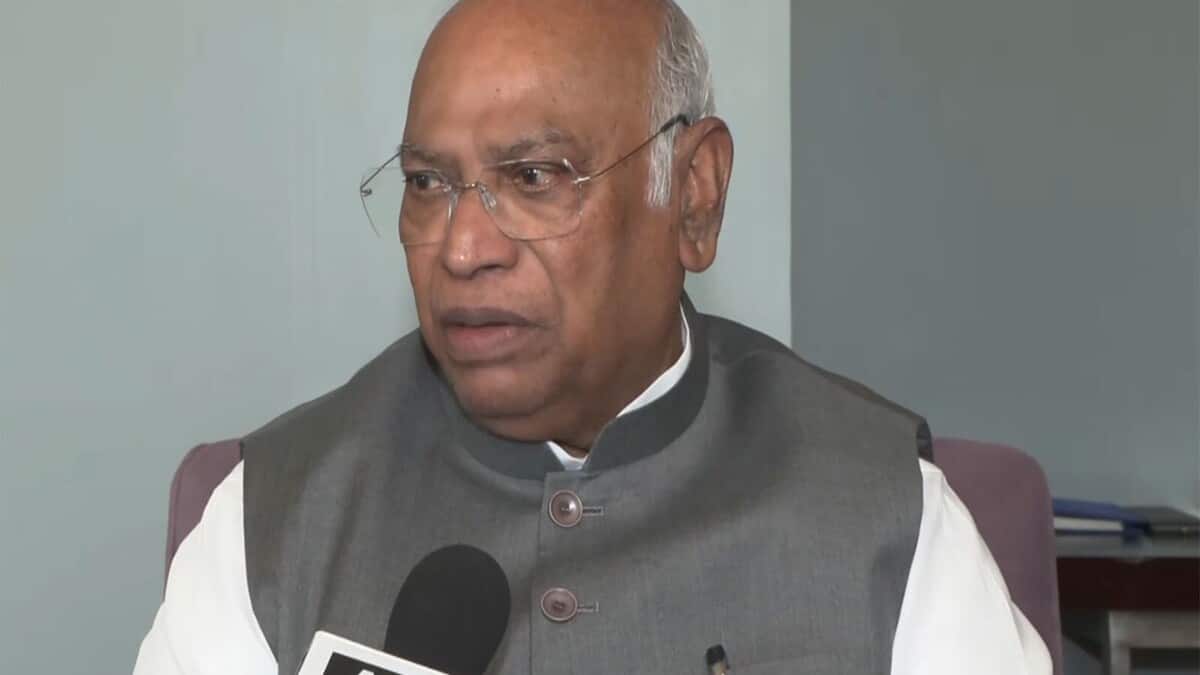 Congress opposes FCRA bill Mallikarjun Kharge said this in the Bishops Board meeting