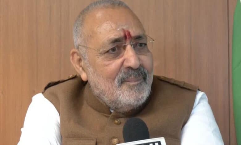 Giriraj Singh hits back at Rahul Gandhi calls foreign policy shameful