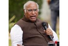 Mallikarjun Kharge clarifies stance on Vande Mataram says Gandhi and Nehru also sang this version