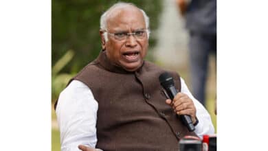 Mallikarjun Kharge clarifies stance on Vande Mataram says Gandhi and Nehru also sang this version