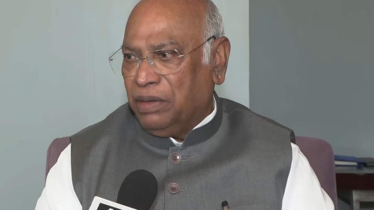 Mallikarjun Kharge demands PM Modi's reply in the House on Ram Temple donation issue
