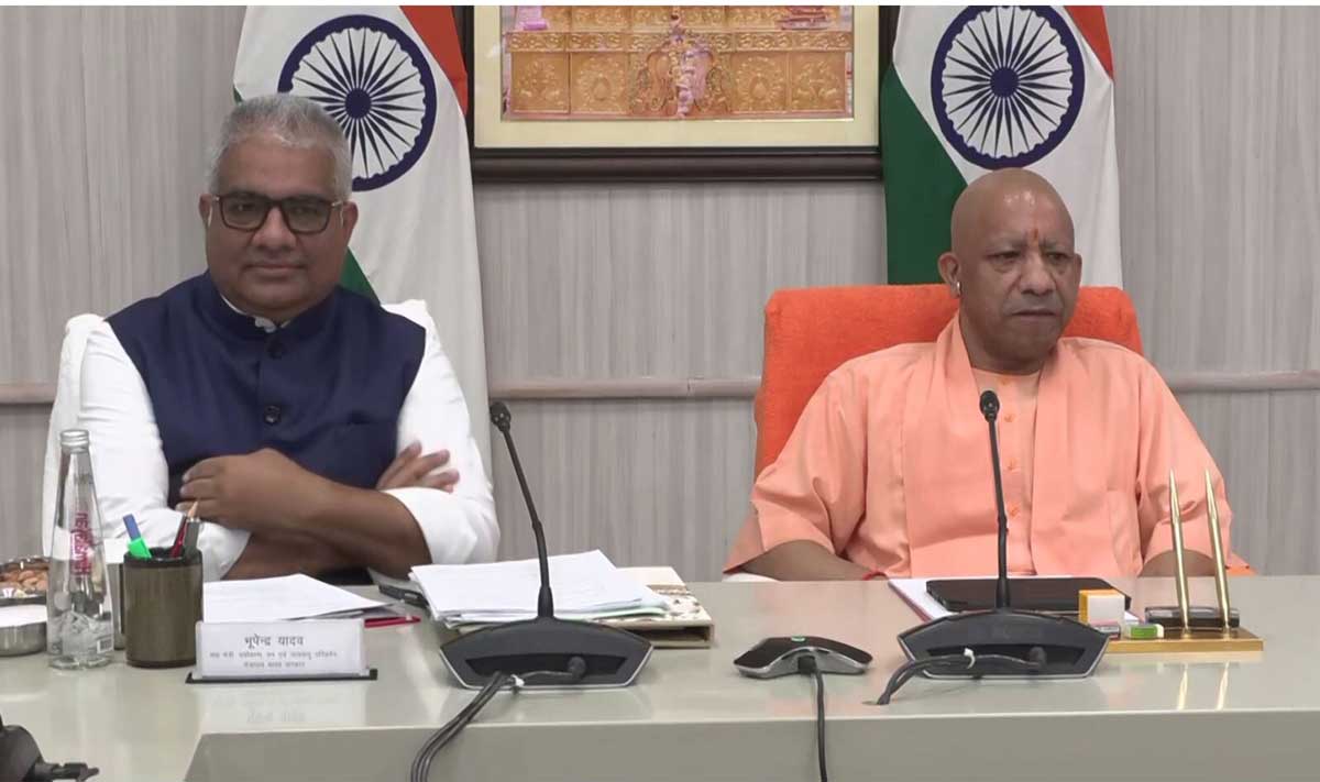 Bhupender Yadav meets CM Yogi meeting held on NCR air quality