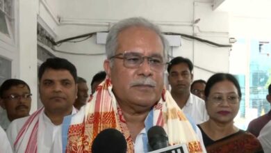 Bhupesh Baghel reminded Himanta about flood relief.