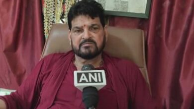 Brij Bhushan targets Rahul Gandhi questions PM Modi mother remark