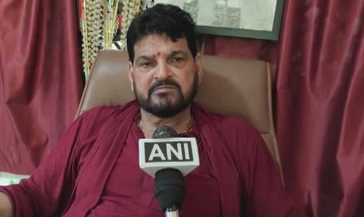 Brij Bhushan targets Rahul Gandhi questions PM Modi mother remark