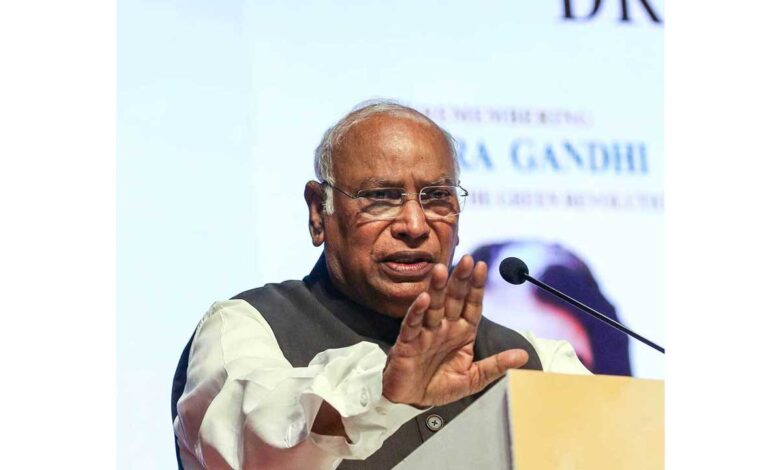 Mallikarjun Kharge attacks MP government