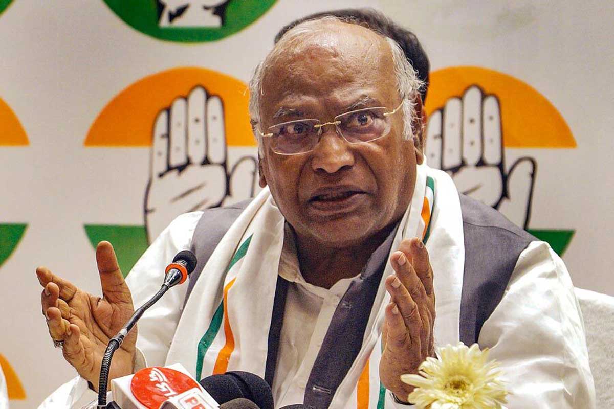 Mallikarjun Kharge cornered the Modi government over the UPI fee issue