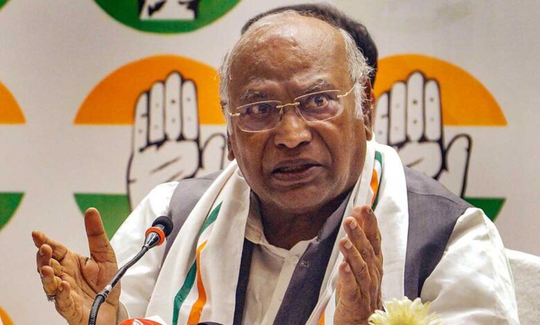 Mallikarjun Kharge raises questions about the SIR process targets the Centre and the EC