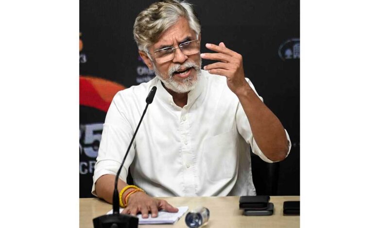 Pawan Khera intensified his attack on the CEC regarding the SIR process.