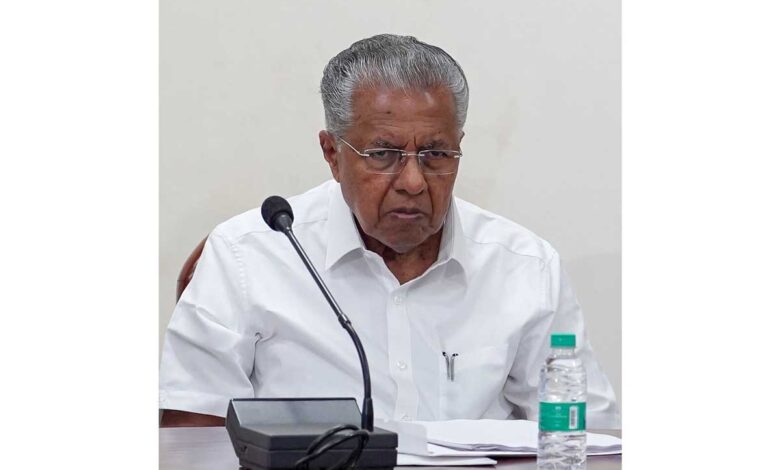Pinarayi Vijayan targeted the CEC and demanded a halt to the SIR.