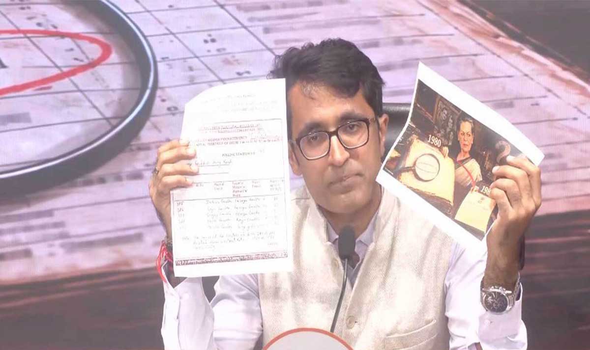 Pradeep Bhandari targeted Sonia Gandhi over the 1980 voter list