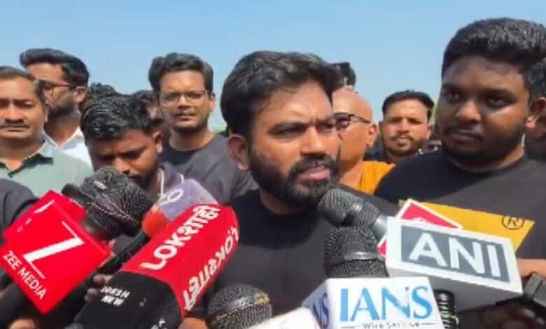 Abhijeet Dipke major statement regarding the Tricolour at Jantar Mantar