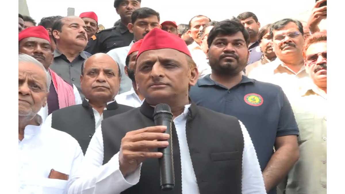 Akhilesh Yadav targeted the Centre over the action taken against protesters in Delhi