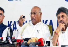 Amid vote theft protests Congress directs its MPs to stay in Delhi