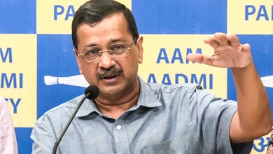 Arvind Kejriwal calls a meeting over the protest against the CEC