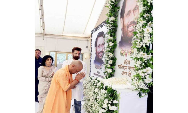 CM Yogi paid tribute to Ram Vilas Paswan on his death anniversary