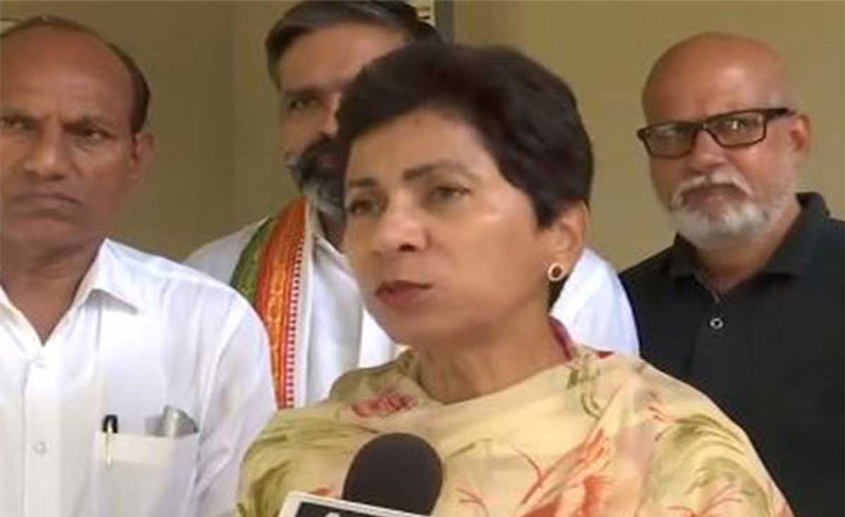 Kumari Selja targets the BJP raises questions over the arrest of Urmila Sanawar