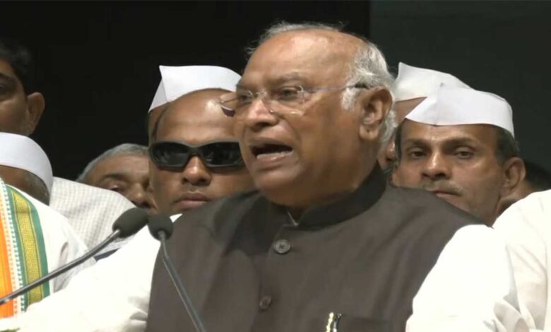 Mallikarjun Kharge announces a major rally to save the Constitution and democracy