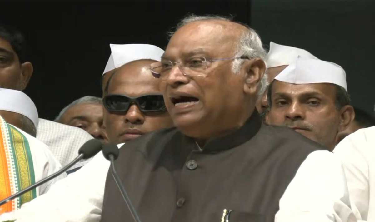 Mallikarjun Kharge announces a major rally to save the Constitution and democracy