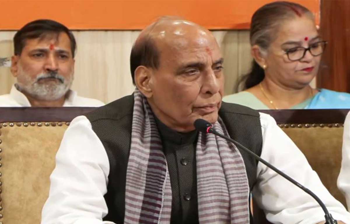 Rajnath Singh accuses Congress of seizing power through chaos